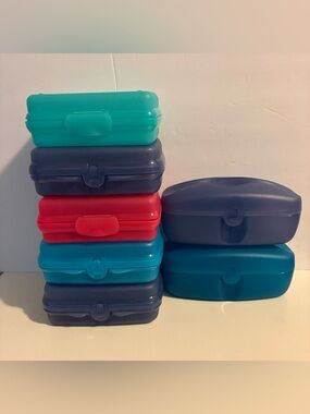Tupperware Lot of 5 Sandwich Keepers and 2 Hoagie/Hot Dog Keepers